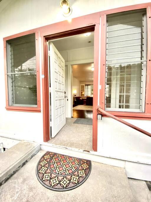 Your Hilo Homebase - Lovely 3 Bedroom In Heart Of Hilo With Ac! المظهر الخارجي الصورة