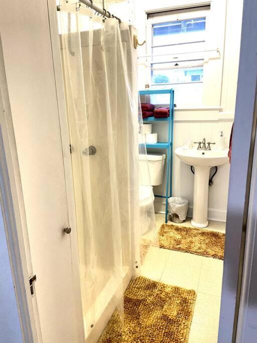 Your Hilo Homebase - Lovely 3 Bedroom In Heart Of Hilo With Ac! المظهر الخارجي الصورة
